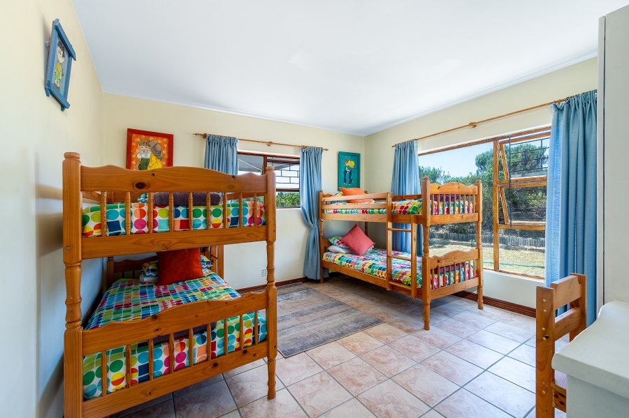 6 Bedroom Property for Sale in Cola Beach Western Cape